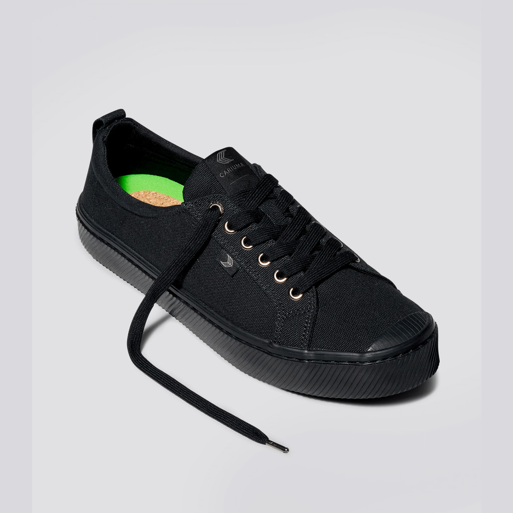 OCA LOW Cariuma Low Top Lona Vegan Hombre Negras | GV9548671