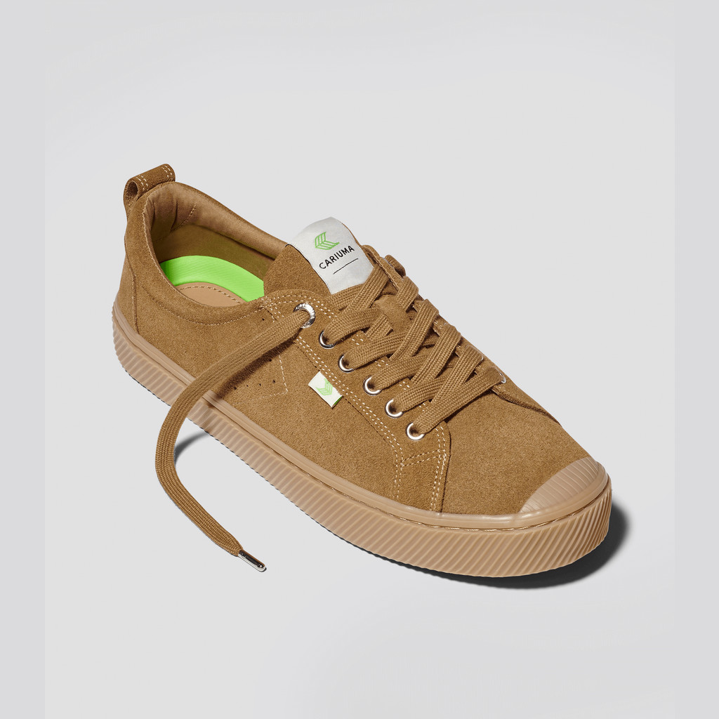 OCA LOW Cariuma Low Top Suede Hombre All Camel | GO7865142