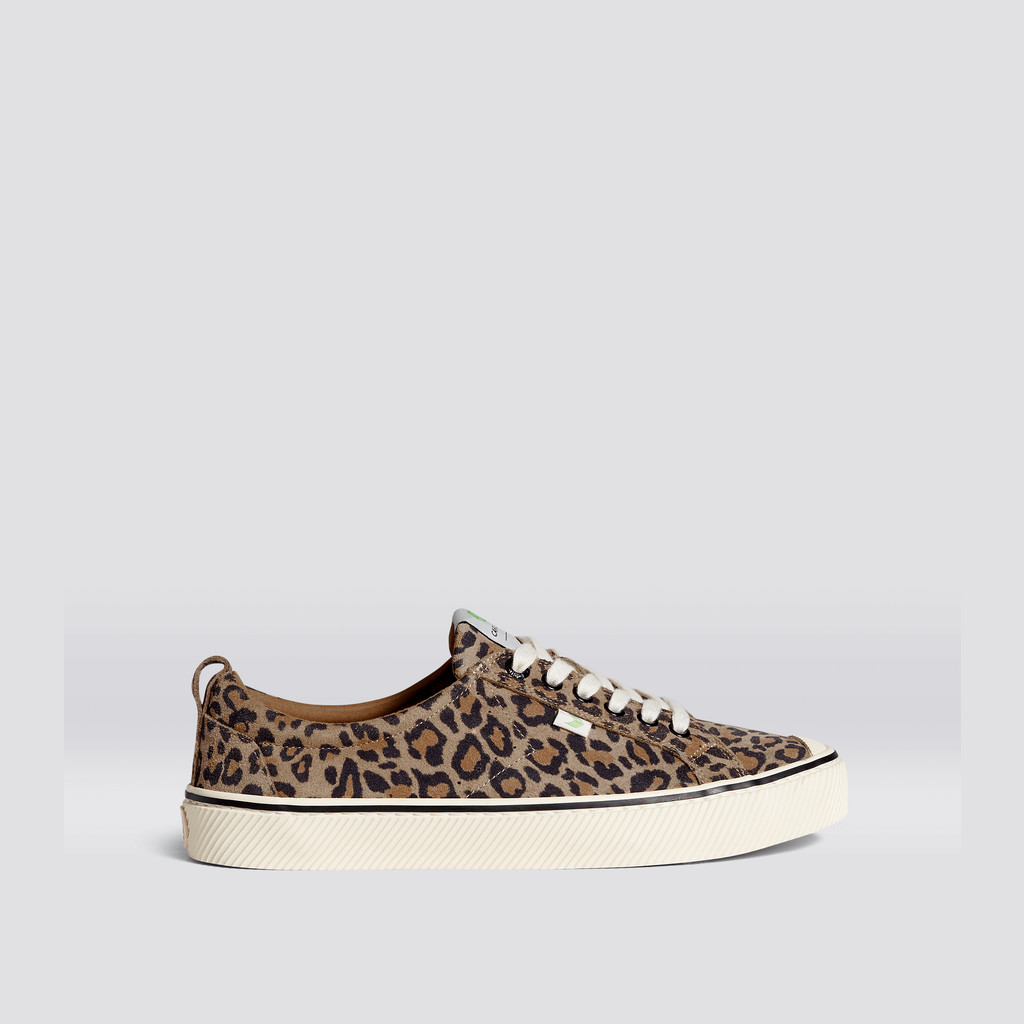 OCA LOW Cariuma Low Top Suede Hombre Leopardo | ZF1508496