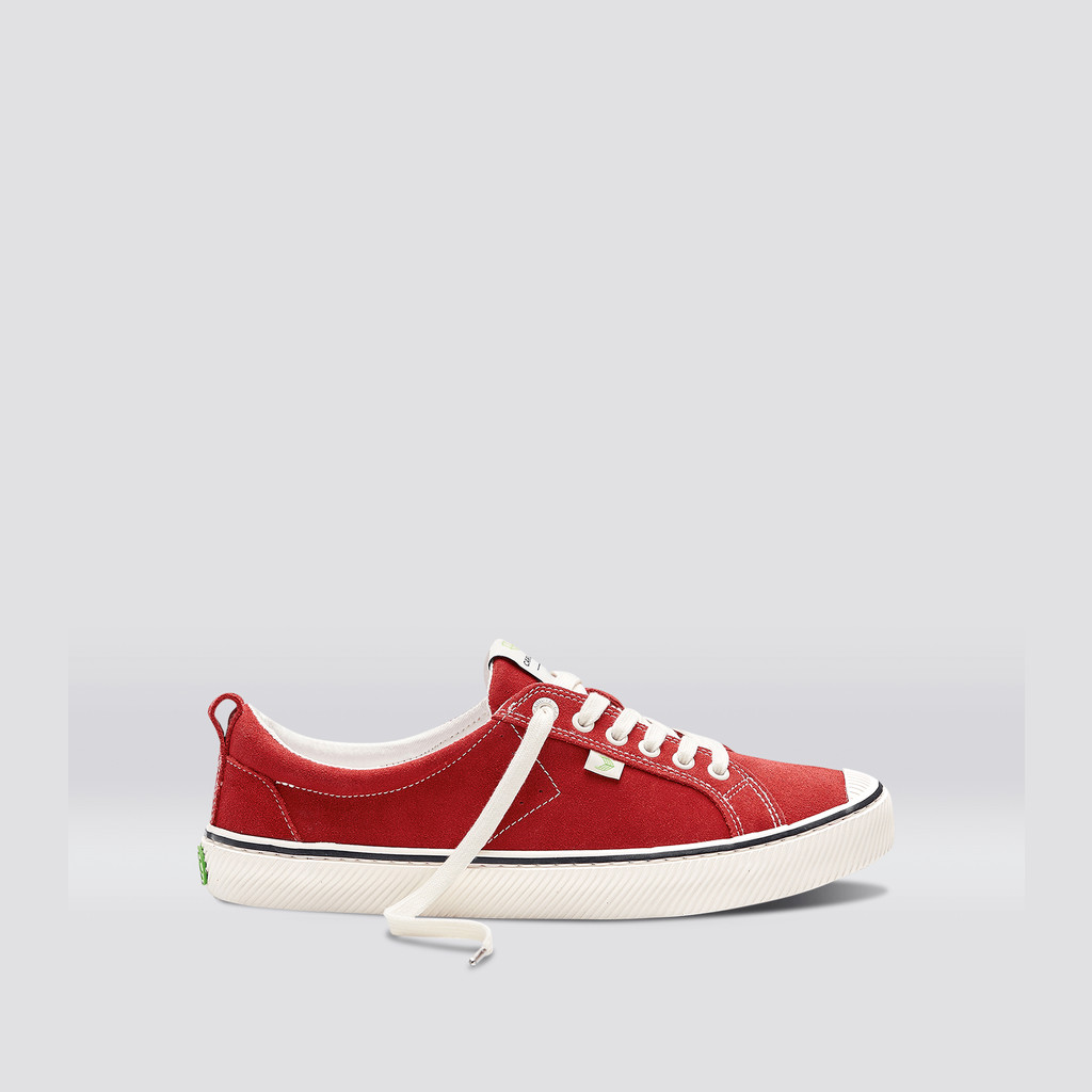 OCA LOW Cariuma Low Top Suede Mujer Rojas | BY0439125